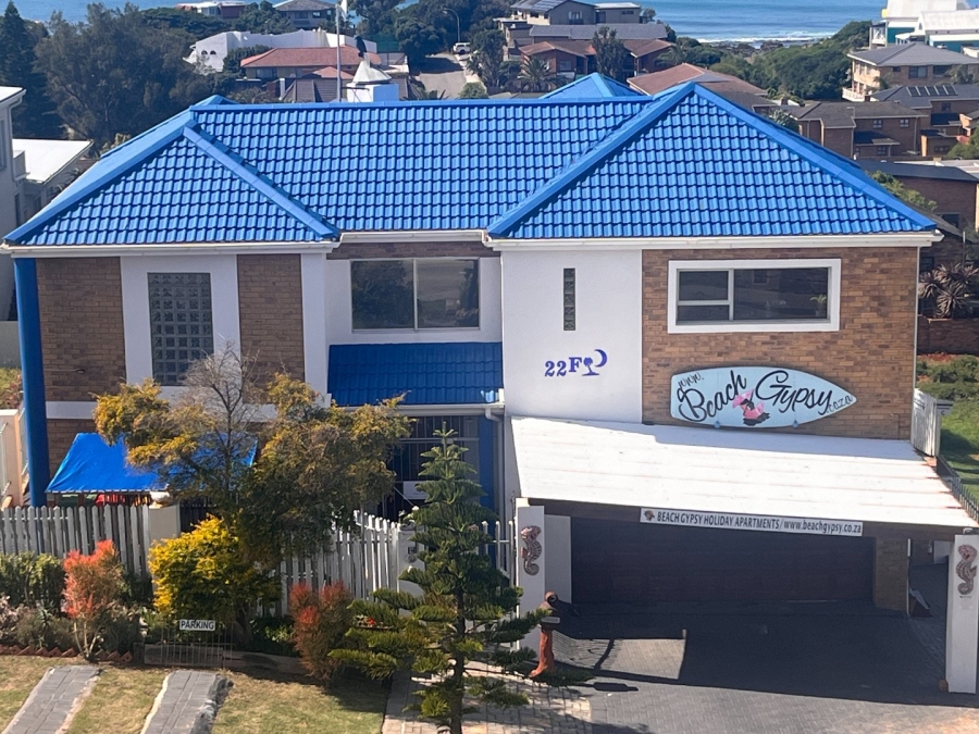 5 Bedroom Property for Sale in Wavecrest Eastern Cape